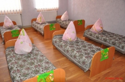 Залишки "совка" в школах та дитячих садках.