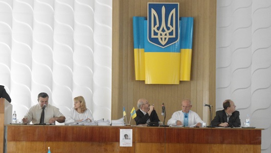 На черговій сесії Дубенської міської ради відбулася бійка