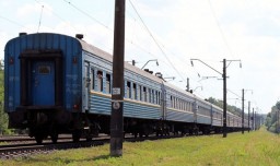 У Дубенському районі під потягом загинули двоє залізничників
