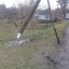 За ніч хтось пошкодив бетонний стовп