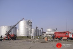 На нафтобазі стався вибух