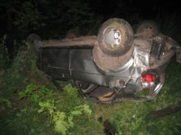 На Дубенщині нетверезий водій перекинувся у кювет
