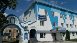 Роботодавці пропонують близько сотні вакантних місць