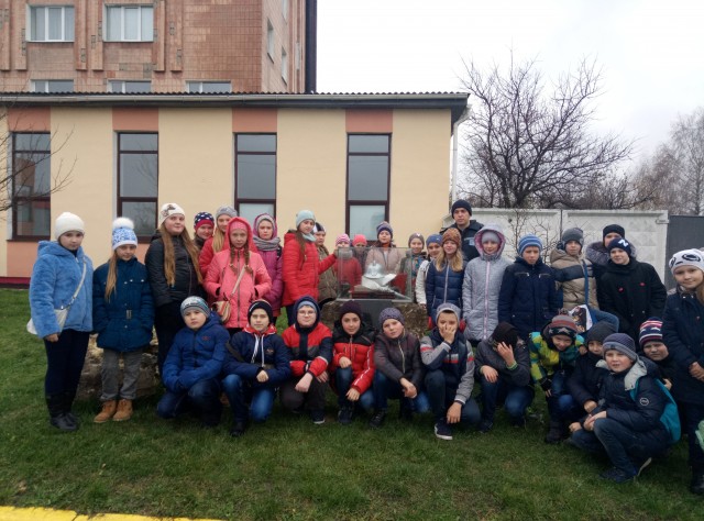 Діти з Млинова приїхали в гості до дубенських рятувальників