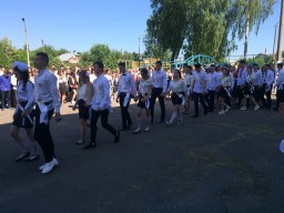 У Дубні пролунав останній двінок