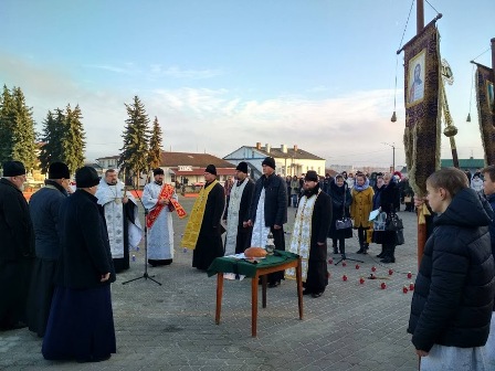 У Дубні вшанували жертв Голодоморів