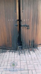 Міському голові Дубна підпалили гараж