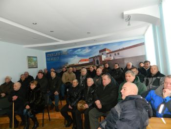Понад 40 ветеранів провели в міській раді мирну акцію