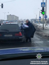 Новонароджену дитину додому супроводили патрульні